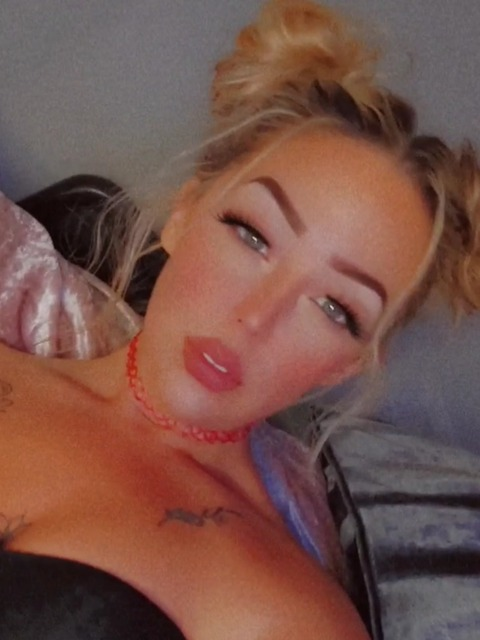 amysonly145 onlyfans leaked picture 2