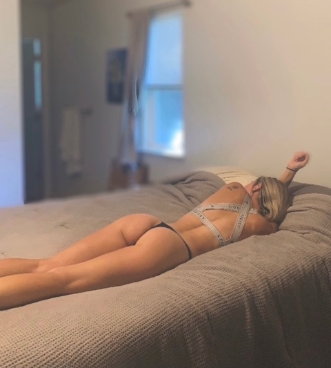 avaaloves onlyfans leaked picture 2
