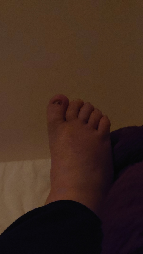 fatfeet.22 onlyfans leaked picture 2