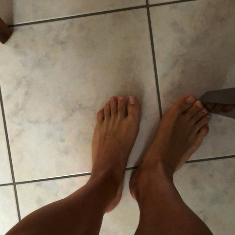 feetxloverx onlyfans leaked picture 2