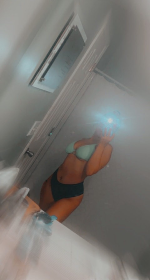 hailey150 onlyfans leaked picture 2