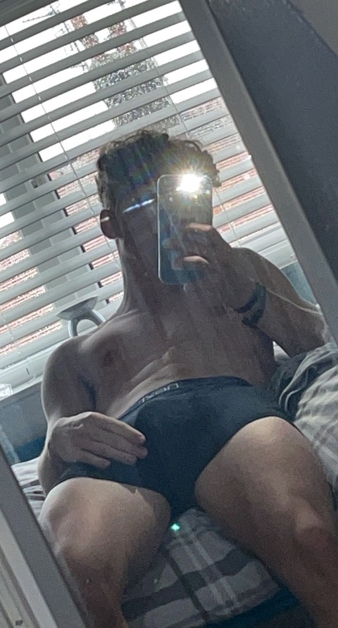 n.walshy664 onlyfans leaked picture 2