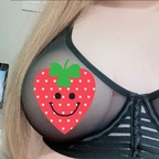 strawberrymilkkk OnlyFans Leaked 

 profile picture